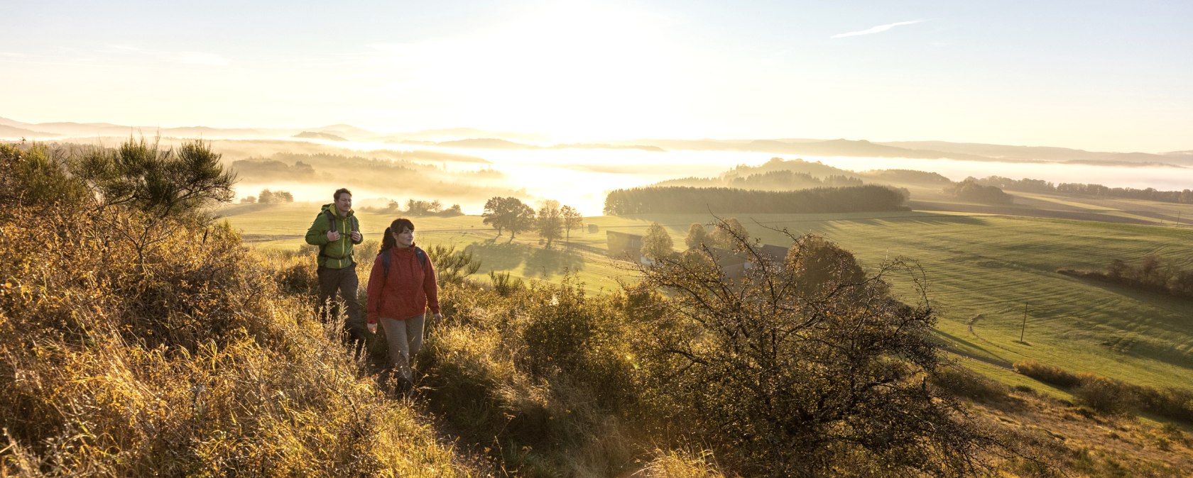 Sonnenaufgang Eifelsteig, © Eifel Tourismus GmbH, Dominik Ketz