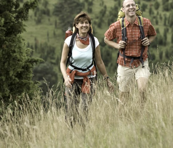 Wanderer Eifel, © Eifel Tourismus GmbH, Dominik Ketz