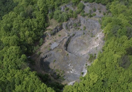 Krater Arensberg © Regnery, © Regnery