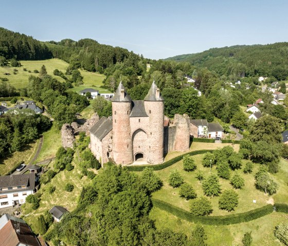 Bertradaburg in Mürlenbach, © Eifel Tourismus GmbH, Dominik Ketz