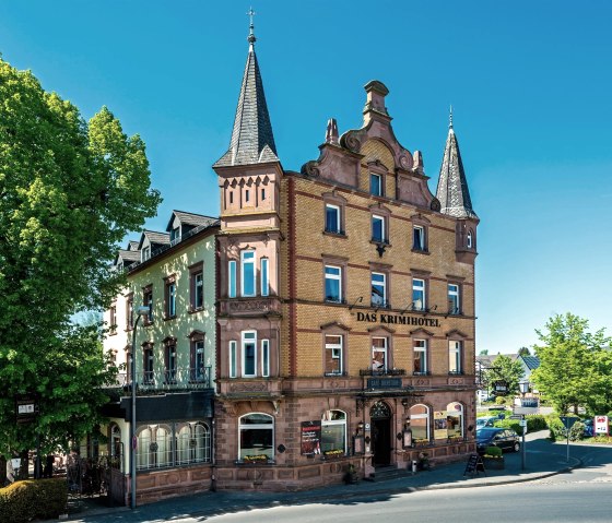 Außenansicht Krimihotel, © Krimihotel