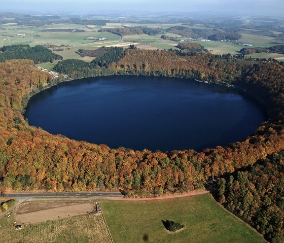 Das Pulvermaar am Maare-Pfad, © Eifel Tourismus GmbH - H. Gassen