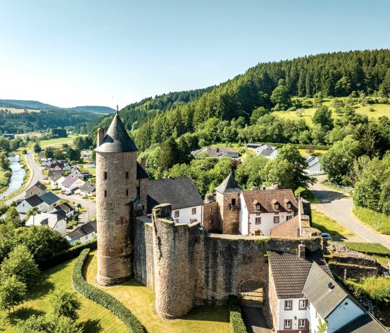 Mürlenbach mit Bertradaburg, © Eifel Tourismus GmbH, Dominik Ketz