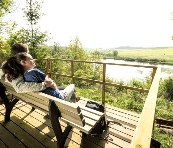 Genieß den Moment am Eichholzmaar auf dem Vulkan-Pfad, © Eifel Tourismus GmbH, D. Ketz