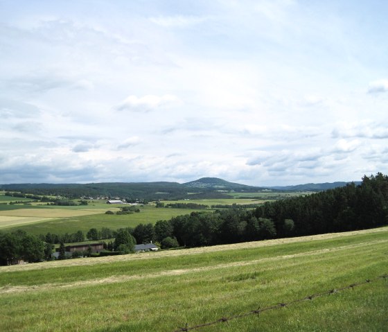 Ausblick Leudersdorf Panoramaweg (3), © Touristik GmbH Gerolsteiner Land, Ute Klinkhammer