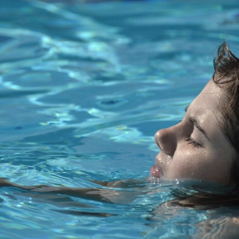 Schwimmbad, © Monika Horváthné R., Pixabay