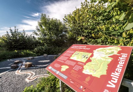 Gerolsteiner Dolomiten-Acht Felsenpfad_Keltenpfad_Dietzenley_Wandern , © © Eifel Tourismus GmbH, Dominik Ketz