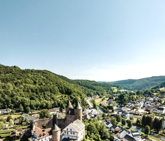 Mürlenbach mit Bertradaburg, © Eifel Tourismus GmbH, Dominik Ketz