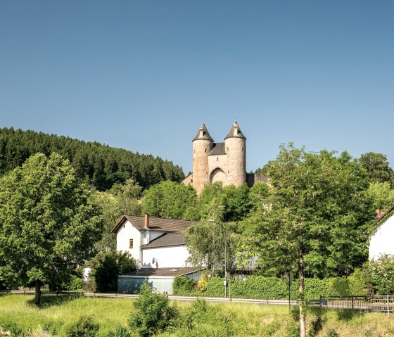 Bertradaburg Kyll-Ansicht, © Eifel-Tourismus Gmbh-Dominik Ketz