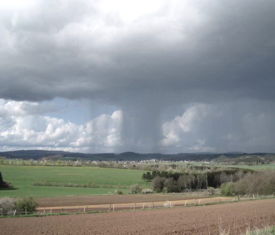 Eifellandschaft mit Regenwolken, © Touristik GmbH Gerolsteiner Land, Ute Klinkhammer