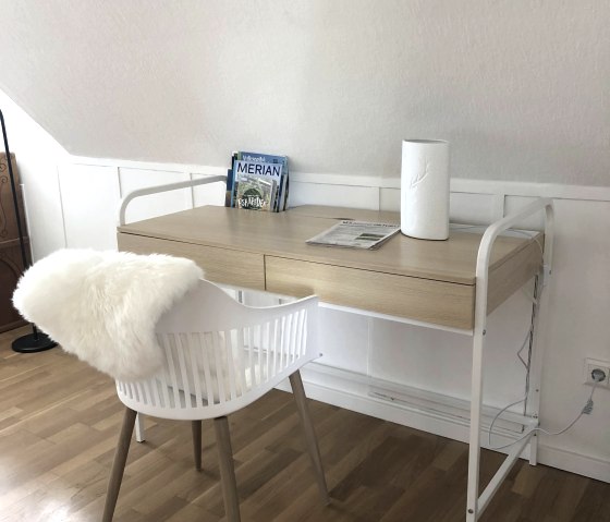 Working Desk in the kitchen, © Anja Remsperger & Philippe Drees