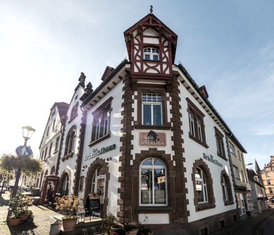 Kriminalhaus mit Café Sherlock in Hillesheim, © Eifel Tourismus GmbH, D. Ketz